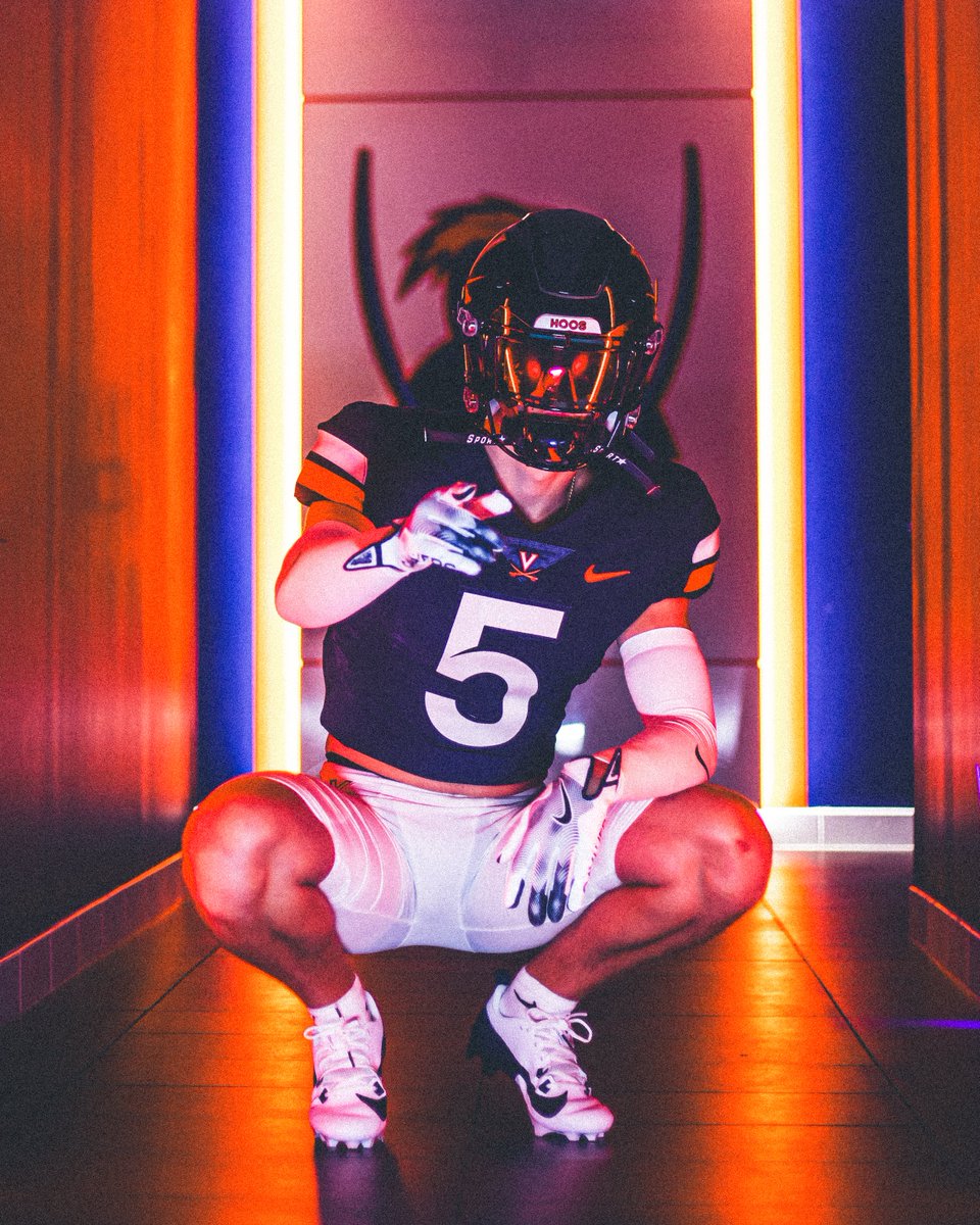 UVAFootball's tweet photo. @derek_uran https://t.co/WXWyQ0Mmzr