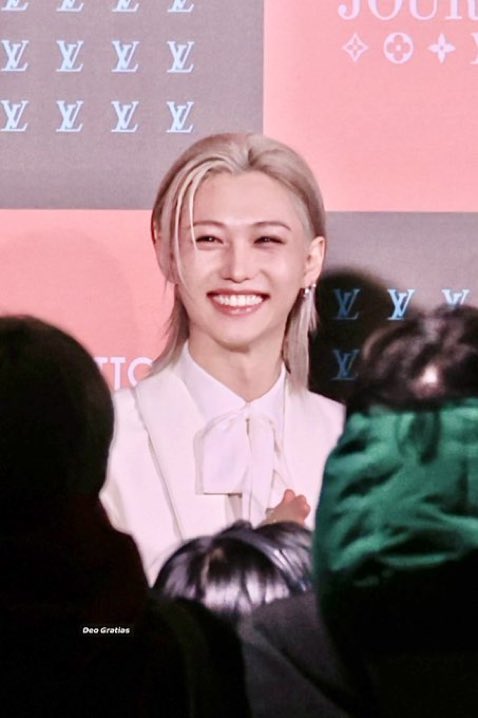 THAT BRIGHT SMILE I’M SOBBING…