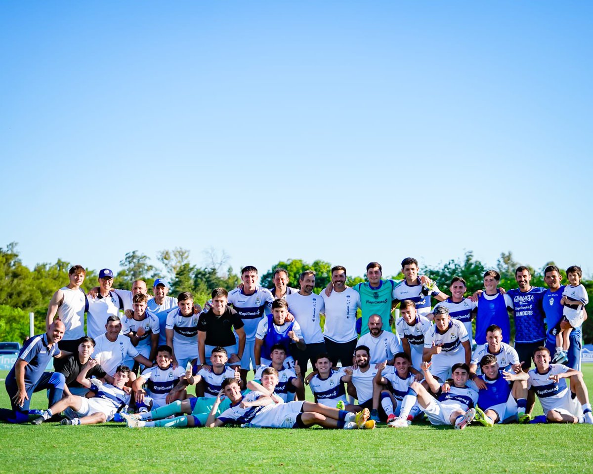 Con el corazon. Por el ultimo pasito.

Vamos los pibes, siempre.