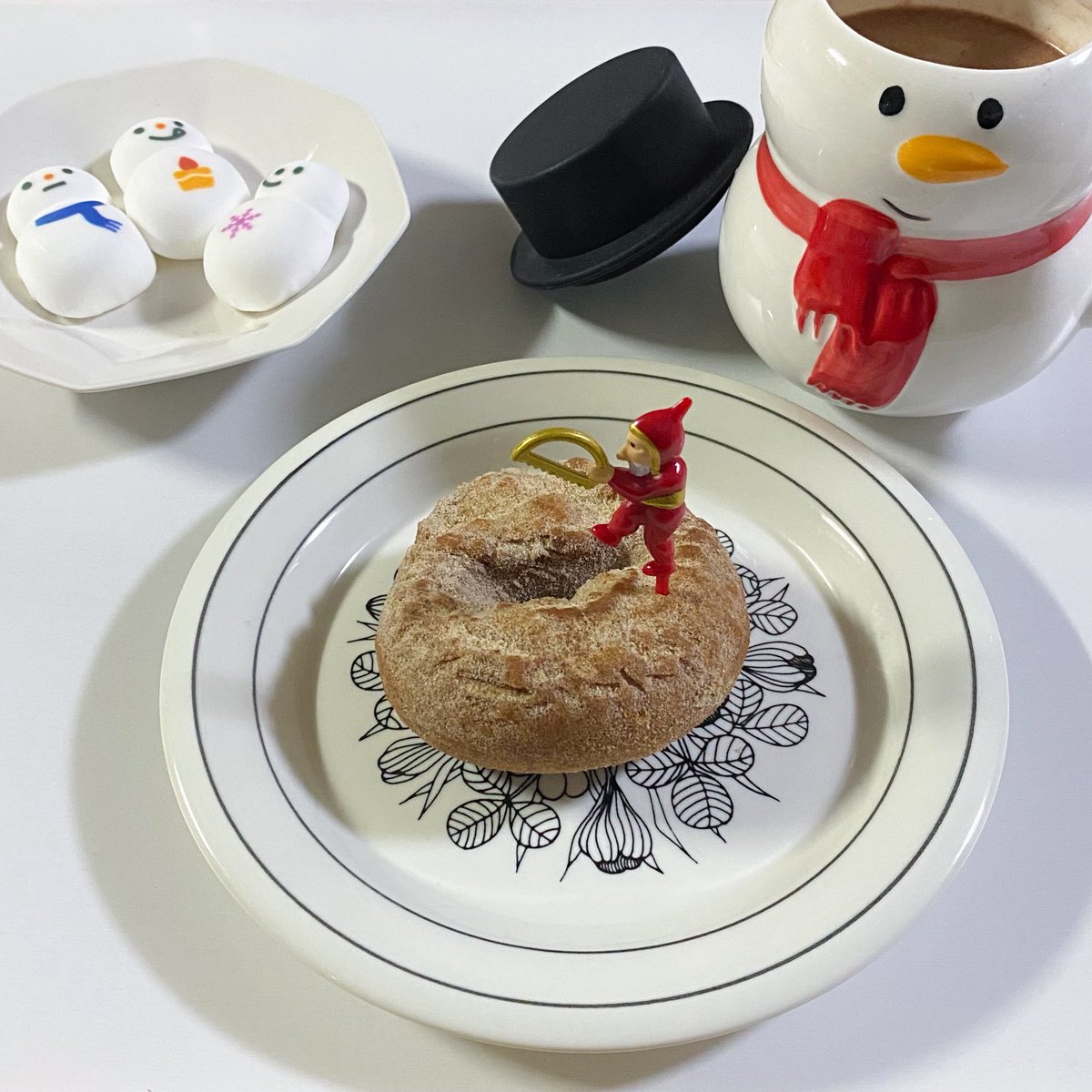 マシュマロの雪だるまと、マグの雪だるま、夢の共演ですね⛄☕🤍