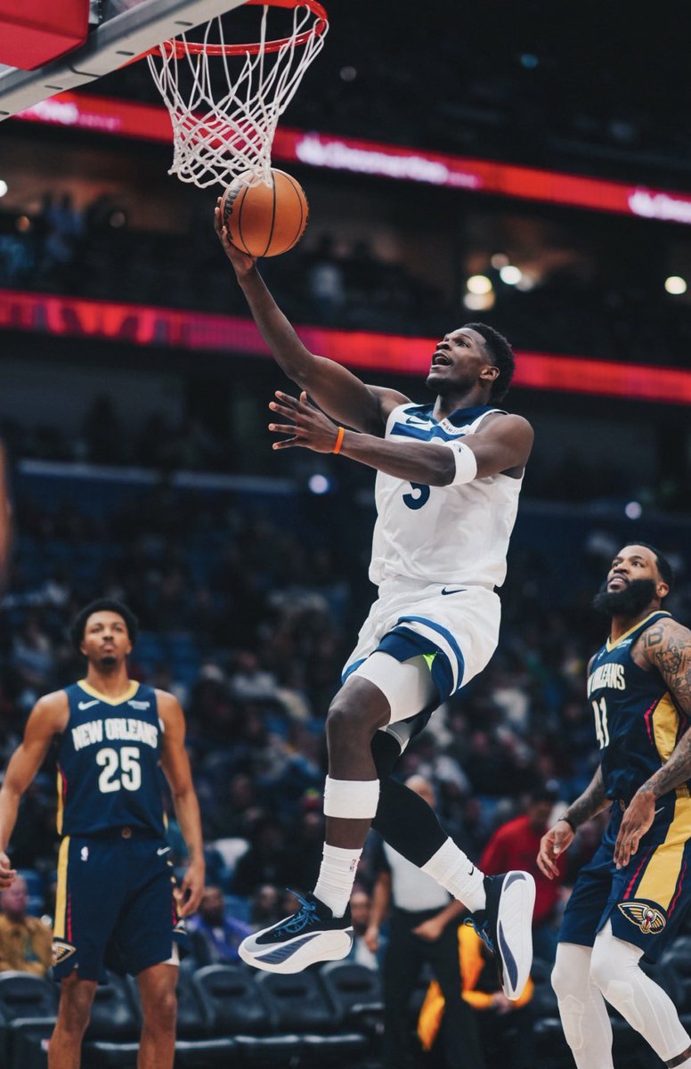 carlesortiz's tweet image. Anthony Edwards in Twolves’ OT W at New Orleans:

44 PTS, 5 REB, 6 3P

&amp;gt; 2nd-most 40-point games (4) this season so far — Doncic, 5

&amp;gt; His last 6 games:

38.3 PPG, 5.0 RPG, 4.7 APG, 5.0 3PM, 55.6% FG, 48.4% 3P, 68.7% TS 🤯

[per @statmuse, @PolymarketHoops]
#Twolves @jornet7