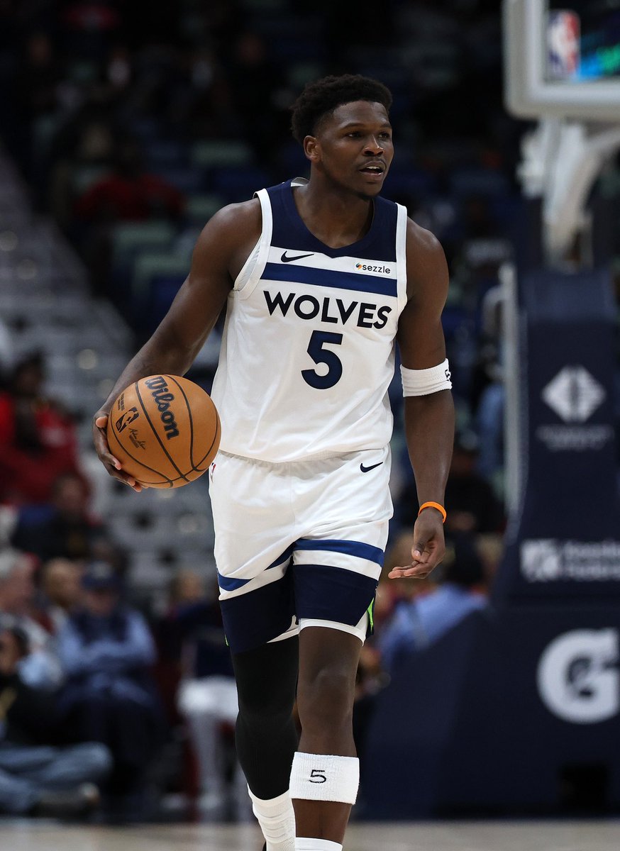 carlesortiz's tweet image. Anthony Edwards in Twolves’ OT W at New Orleans:

44 PTS, 5 REB, 6 3P

&amp;gt; 2nd-most 40-point games (4) this season so far — Doncic, 5

&amp;gt; His last 6 games:

38.3 PPG, 5.0 RPG, 4.7 APG, 5.0 3PM, 55.6% FG, 48.4% 3P, 68.7% TS 🤯

[per @statmuse, @PolymarketHoops]
#Twolves @jornet7