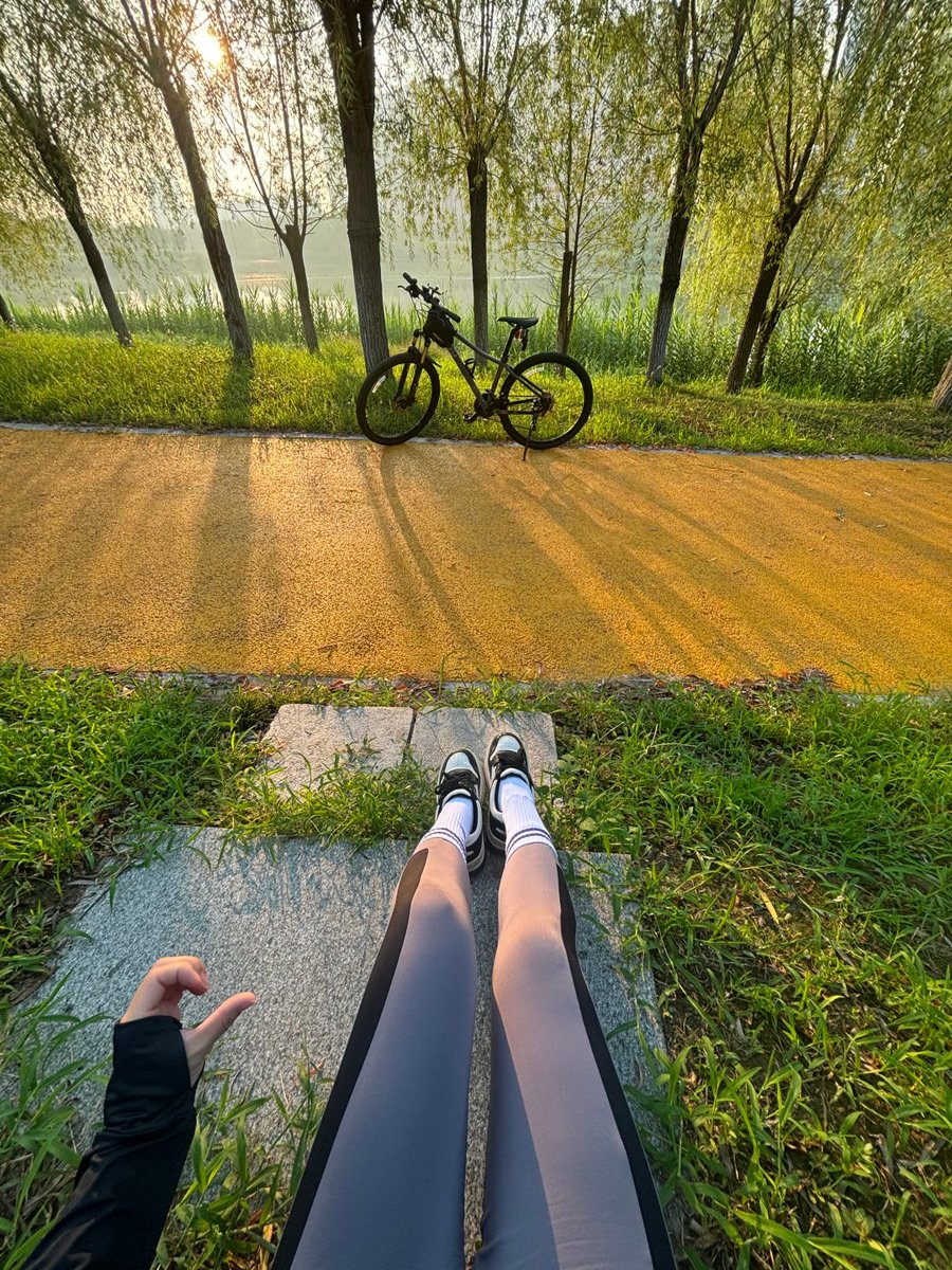 jayrdark's tweet image. Good morning🌞🚴‍♀️