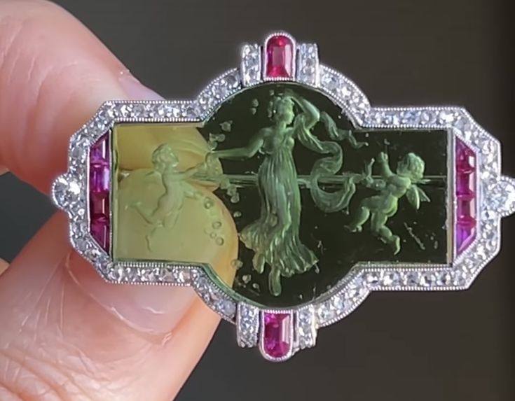 Beautiful Art Deco brooch, circa 1920, Paris