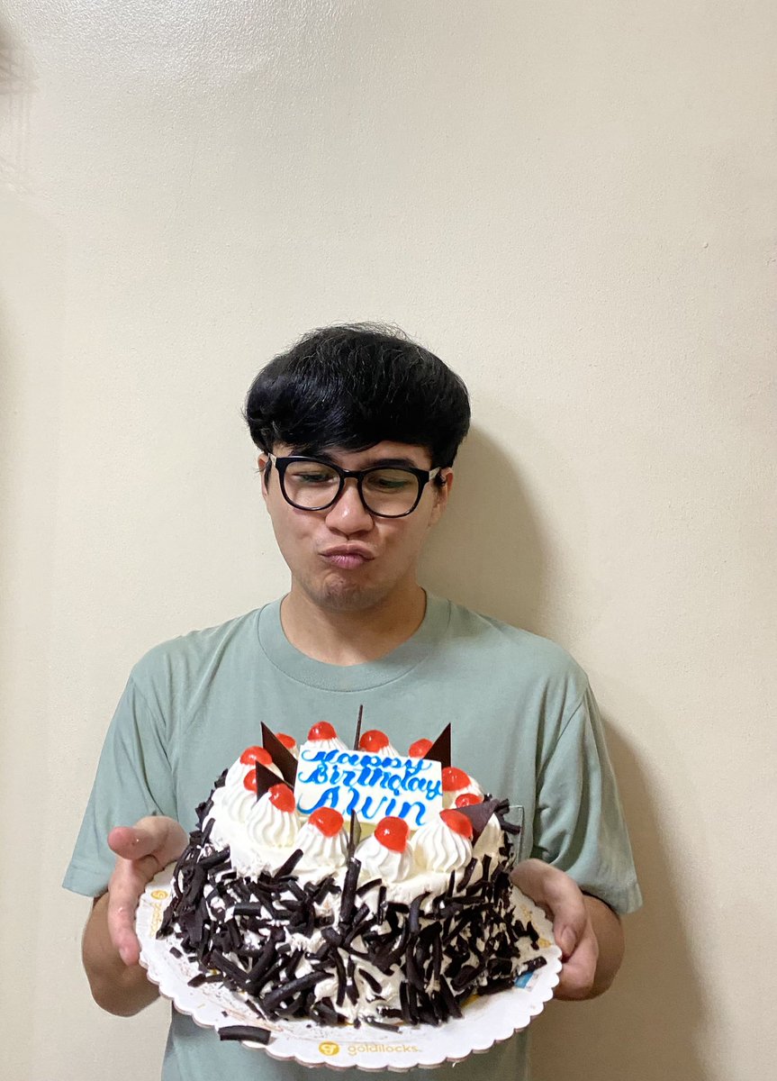 accabalquinto's tweet photo. We’re living every day like there’s no tomorrow
Today, I’m going to live just the way I want
Light the candles and make a wish
They’ll all come true
Happy birthday to you!

Thank you to all for the greetings! https://t.co/0Uya3zAZb2