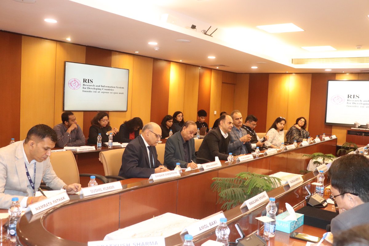 RIS hosted a delegation from the Ministry of Foreign Affairs (MoFA) of the Republic of Indonesia in New Delhi today for comprehensive discussions on deepening cooperation. The dialogue focused on strengthening the #GlobalSouth agenda, advancing multilateral reforms, and aligning