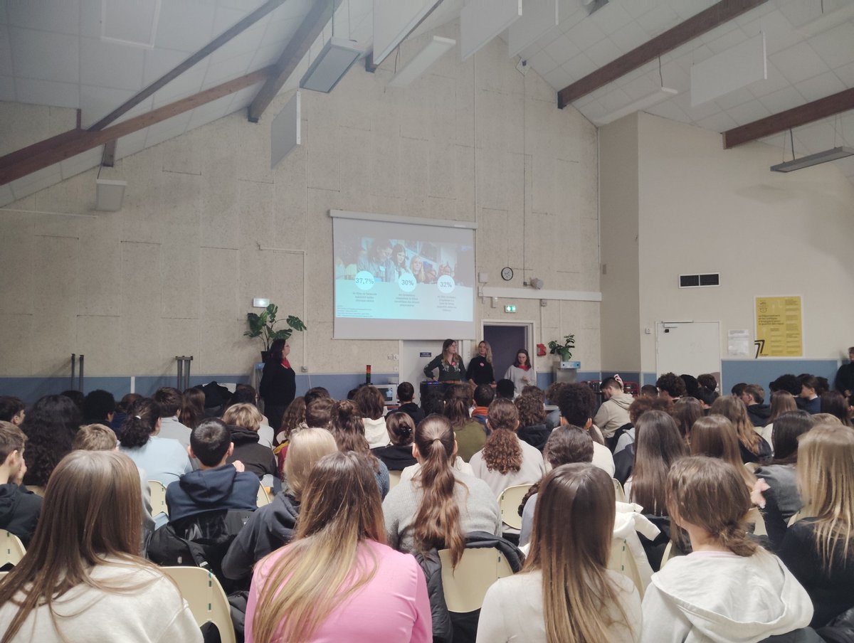 Camille Etourneau tweet media