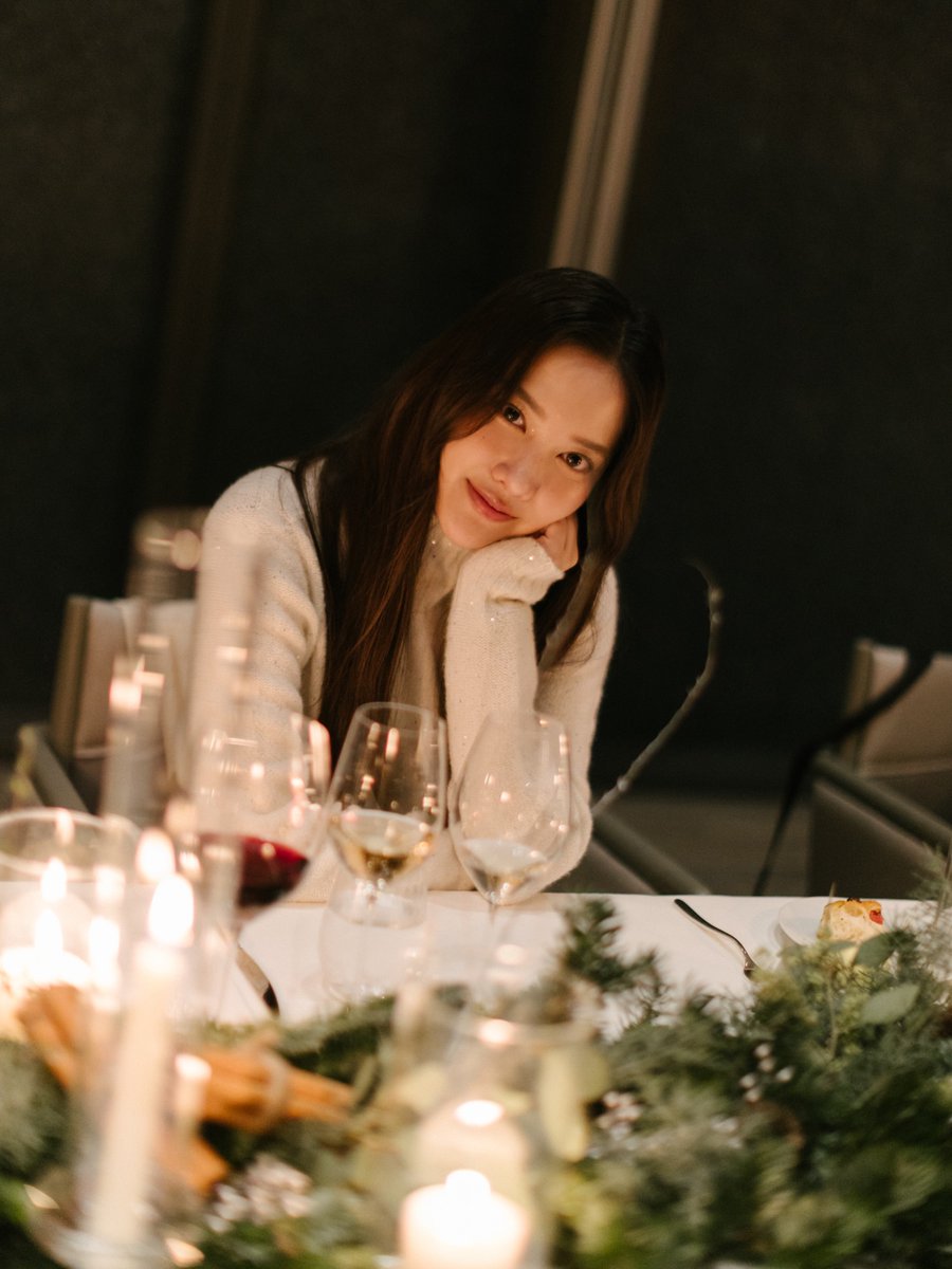 freenbeckfc's tweet image. Celebrating the sparkling season with LongChamp 👜⛸️❄️

SAROCHA JOIN LONGCHAMP SS26
#LongChampSS26xFreen
#srchafreen  #FreenSarocha