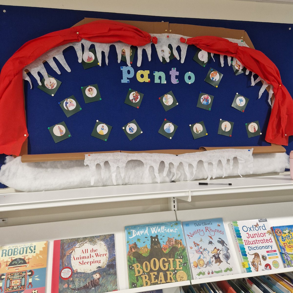 KnebCommLibrary's tweet image. PANTO is arriving at Knebworth Library 

Keep an eye on our socials or pop into the library fir opening night 

#KnebworthLibrary #xmasatthelibrary #xmasdispkay