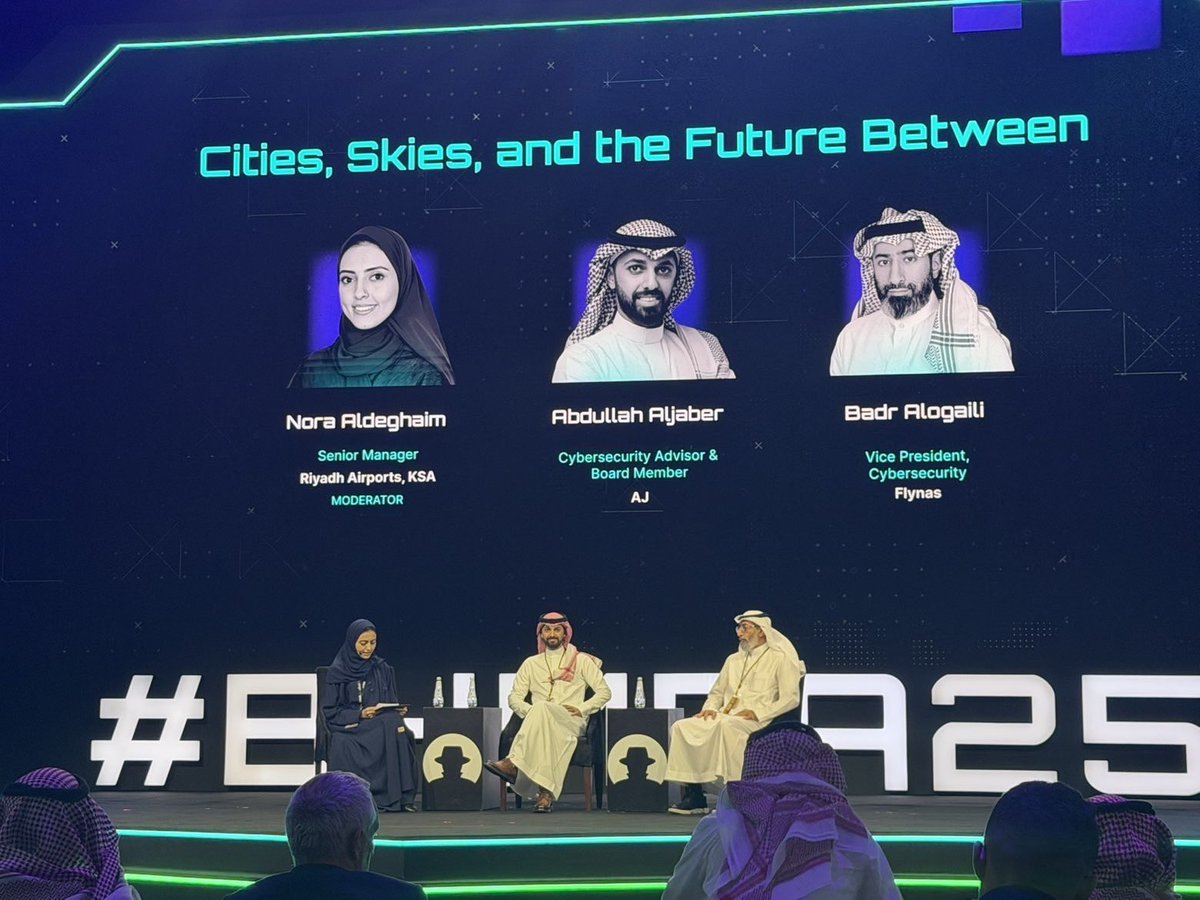 AlJaber's tweet photo. من بدأ بلاك هات بالرياض 2021 وأنا فخور إني أكون متحدث كل سنة.
وهذه السنة كنت متحدث وناقشنا كيف الأمن السيبراني صار عنصر أساسي في المدن الذكية والطيران واستمرارية الأعمال.

وسعيد بلقاء الأصدقاء والزملاء في المؤتمر 
@Blackhatmea @SAFCSP https://t.co/Hci6NMqnKK