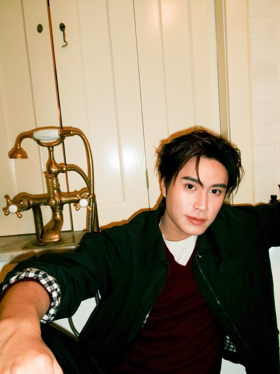 GeminiFourth_CC's tweet image. 🗓 03.12.2025
Cr.IG : athibodee

📸✨️

🖇instagram.com/p/DRzTCpNjuE4/…

GEMINI IN CHANEL METIERS D&apos;ART
@CHANEL @gemini_ti
#CHANELXGEMINI
#CHANELMETIERSDART
#CHANELSHOW #Gemini_NT