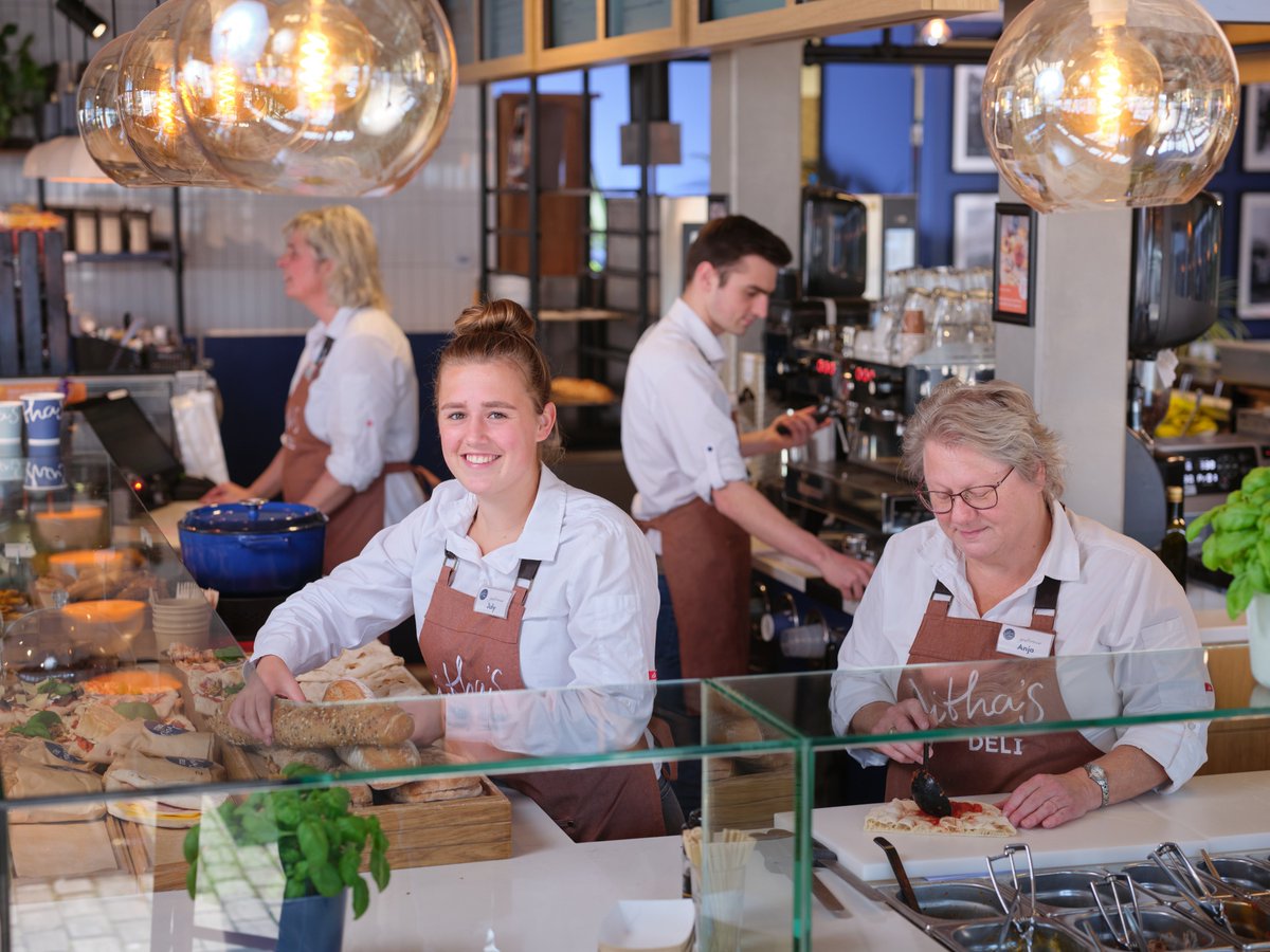 Vacatures - Manager Retail &amp; Horeca - Van Staveren via BeljonWesterterp beljonwesterterp.nl/items/nl-nl/va…