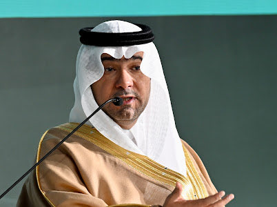 #اقتصاد وزير البلديات والإسكان ماجد الحقيل اليوم في ملتقى #ميزانية_السعودية2026 :
حققنا 65,4% تملك للمواطنين؛ أكثر من 90 ألف أسرة وقعت عقد تملك في 2025، وإجمالي المستفيدين تجاوز 1.2 مليون أسرة سعودية. ونسعى للوصول إلى 66% نسبة تملك وصفر تعثر في المشاريع في 2026.