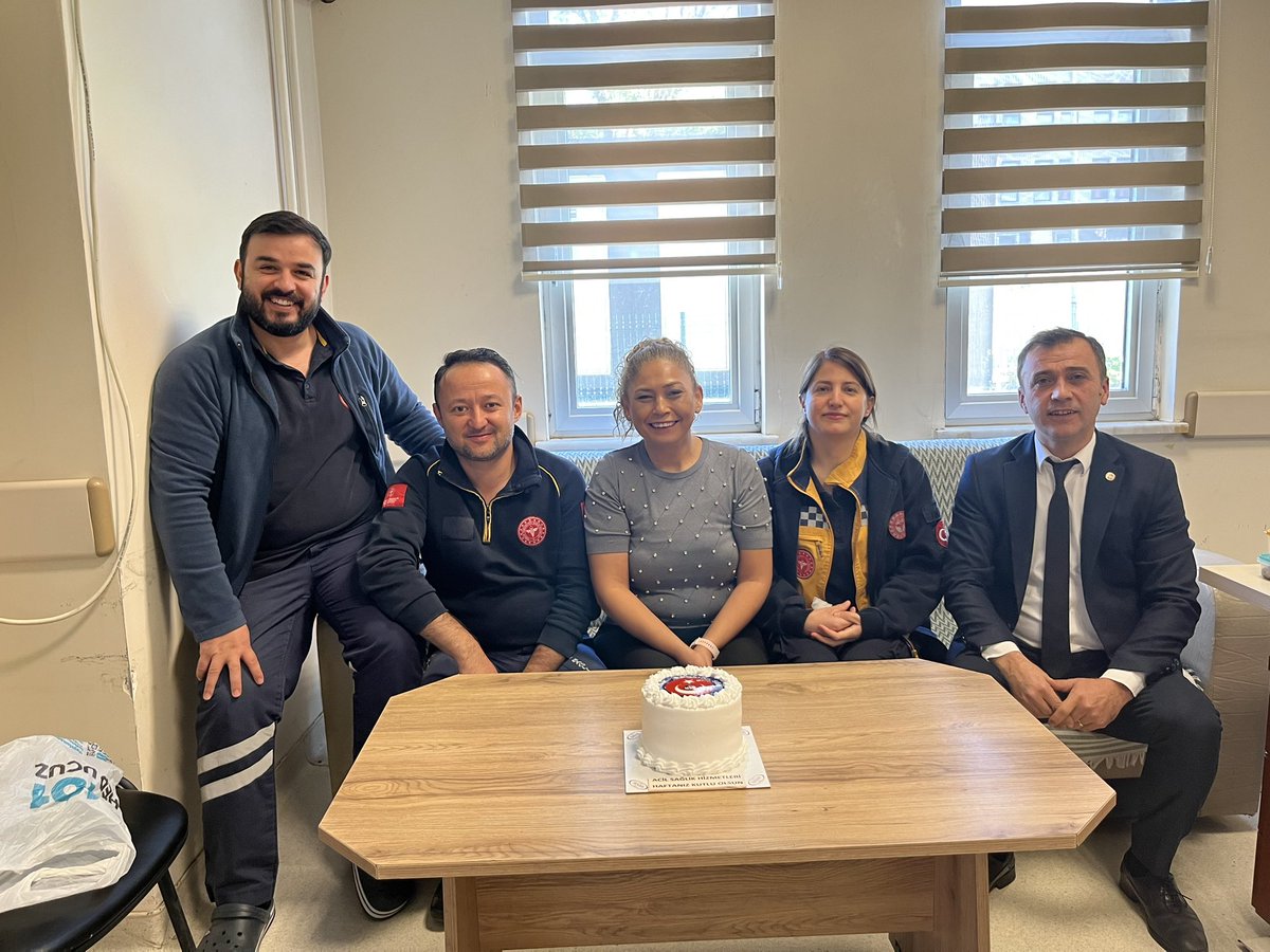 Tssbartin's tweet photo. Acil Sağlık Hizmetleri Haftası dolayısıyla bugün şube başkanımız @besim_coskunn  şube başkan yardımcılarımız @htcsk_  ve Kubilay Kılıçarslan Sendikal ziyaretlerimiz kapsamında     Bugün.   112 ASHİ leri ziyaret ettik 
@OnderKahveci @turksagliksengm https://t.co/3jsAlvZh73