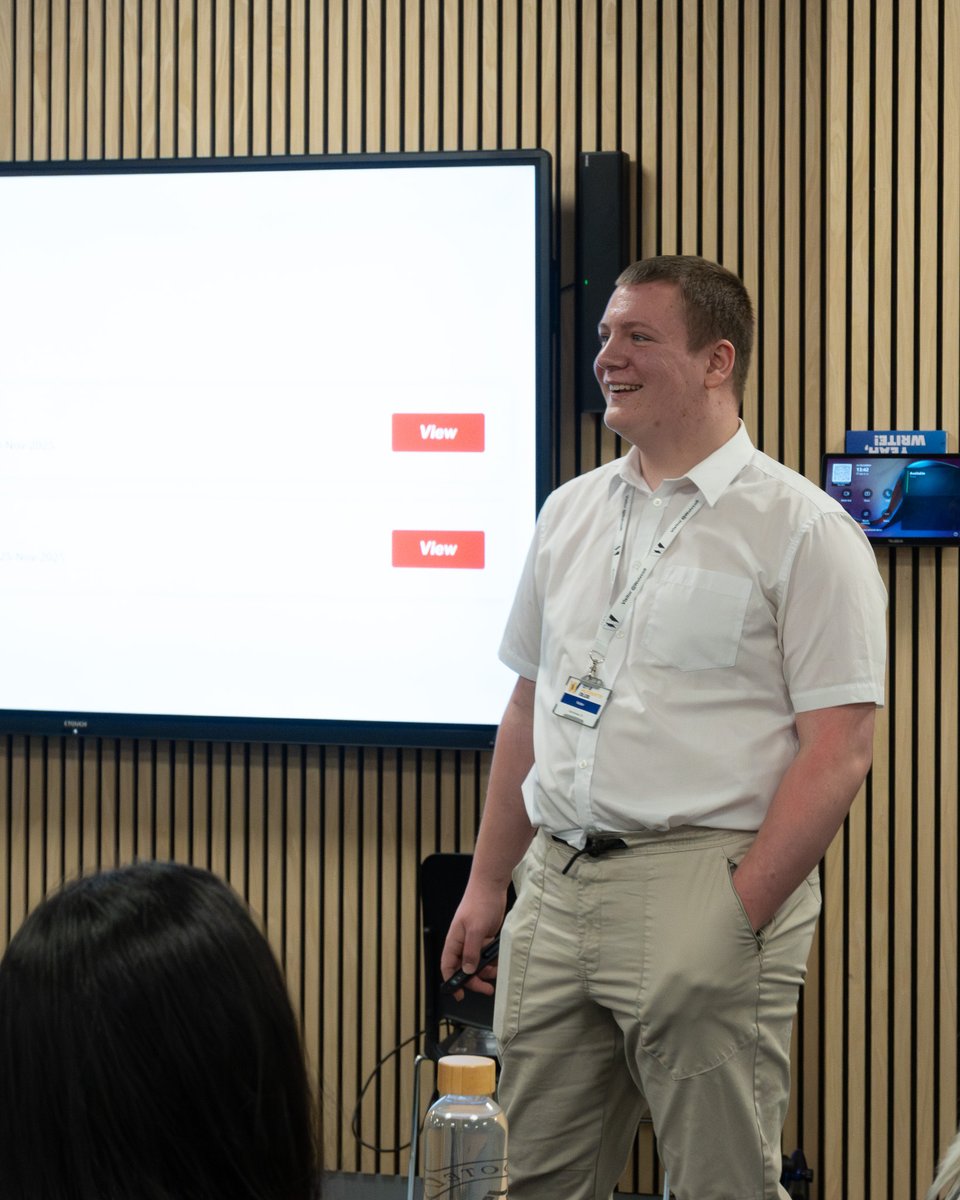 Nothing beats a Jet2 holiday! ✈️ 

Our travel and tourism students enjoyed a visit from alumnus Liam Bloomer! Liam shared his experiences working for Jet2, offering valuable advice on working in the travel industry.

#DefineYourFuture #Travel #Tourism #GuestSpeaker