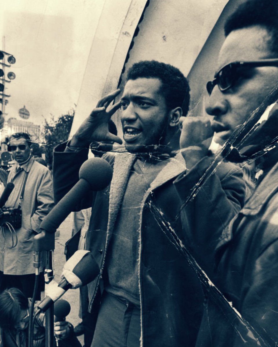 TheHistoryOfSo1's tweet image. Fred Hampton, Chairman of the Illinois chapter of the Black Panther Party was assassinated in his bed by the Chicago Police Department on Dec. 4, 1969. Fellow Panther Mark Clark was also killed in the attack and four others were injured. #OTD #FredHampton #BLM #BlackPanther