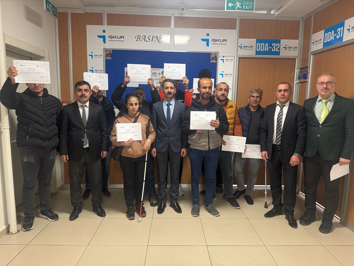 Dünya Engelliler Günü’nde İŞKUR’dan Örnek Başarı

2025 İstihdam Hedefi Şimdiden Geride Bırakıldı

3 Aralık Dünya Engelliler Günü dolayısıyla açıklama yapan İŞKUR İl Müdürlüğü, engelli bireylerin iş gücüne katılımını artırmaya yönelik çalışmalarında önemli bir eşiği aşarak 2025