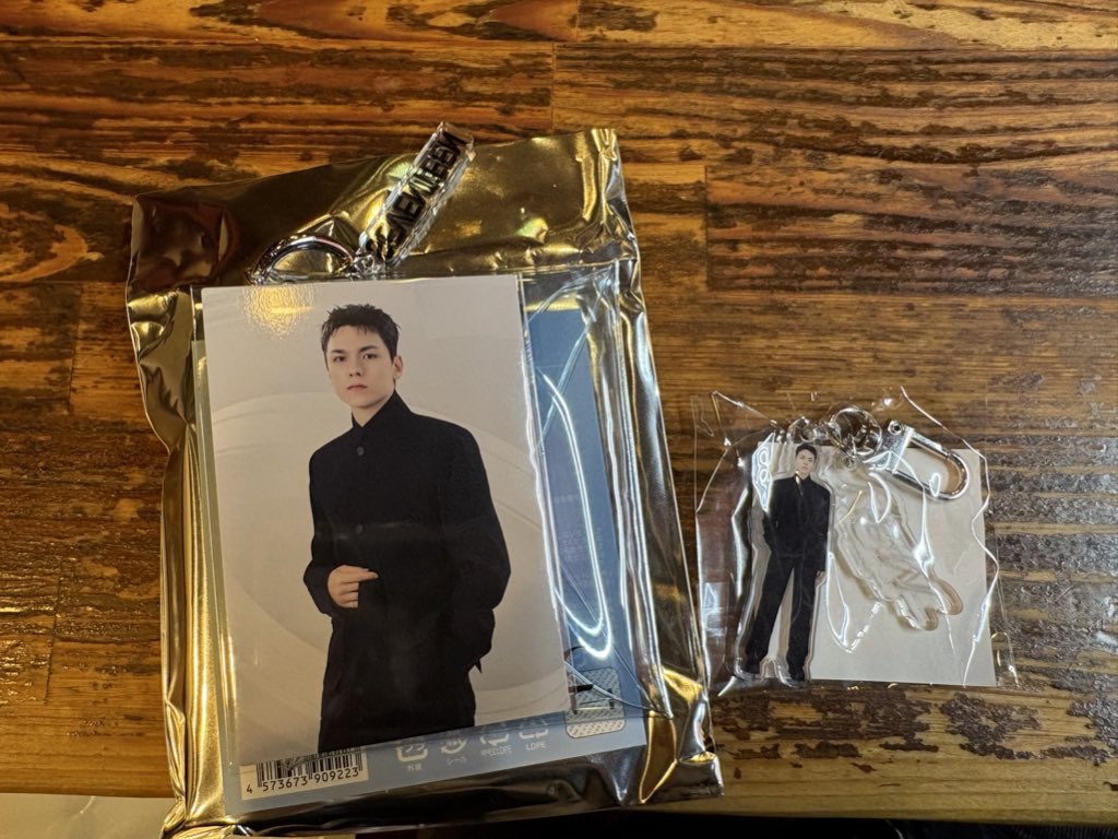 g_lisfp's tweet photo. SEVENTEEN セブチ NEW 交換

譲▶︎バーノン
求▶︎ジョシュア

現在道頓堀にいます。
12月6日の会場手渡し可能です🙆‍♀️

お気軽にお声掛けください😊
 #SEVENTEEN
 #SEVENTEEN_NEW_IN_JAPAN 
 #SEVENTEEN交換 https://t.co/YSIRDVF8qW