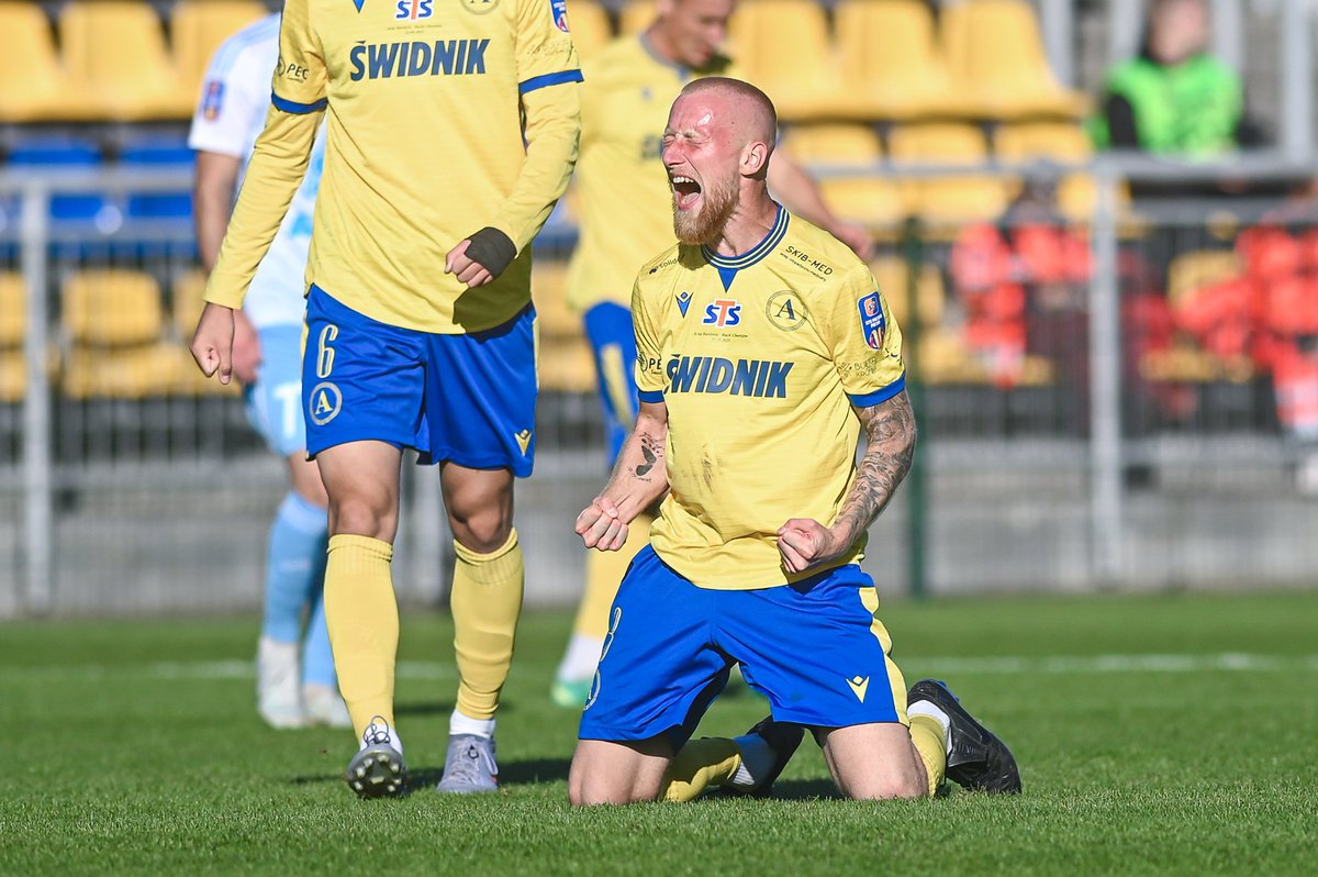‼️ 🇵🇱 Avia Świdnik z trzeciej ligi właśnie wyeliminowała rewelacyjnego beniaminka 1 Ligi, Polonię Bytom z PP! 🏆