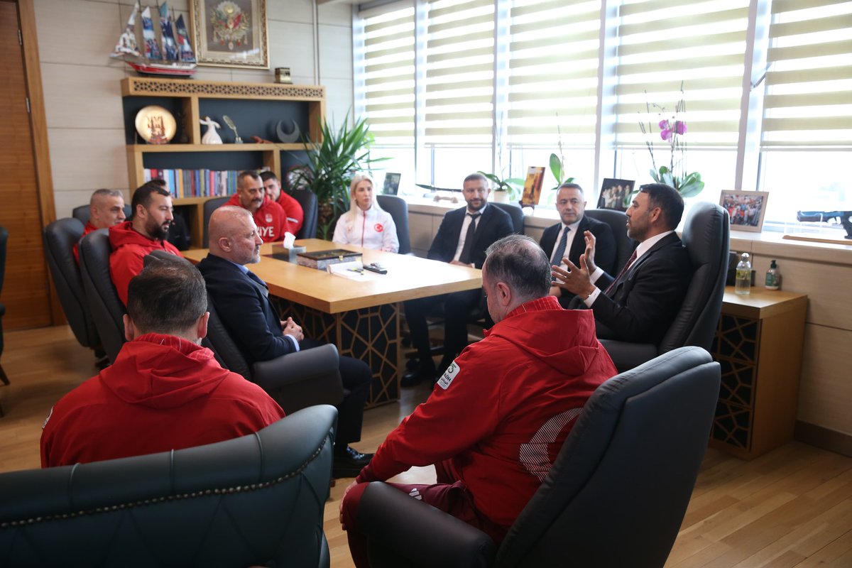 Şanlı bayrağımızı göndere çektiren milli sporcularımızı bir kez daha tebrik ediyorum.👏🏻

<a href="/hasanyildizoffi/">Hasan YILDIZ</a> <a href="/TurkiyeMuaythai/">Türkiye Muaythai Federasyonu</a>