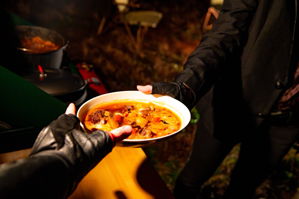 FFXVの発売から9年目の11月29日、元開発メンバーらとキャンプしてきた⛺️
数年ぶりに会う面子とアホほど楽しい&amp;学びの多い二日間じゃった…😌
10年目もまた🙋🏼‍♂️