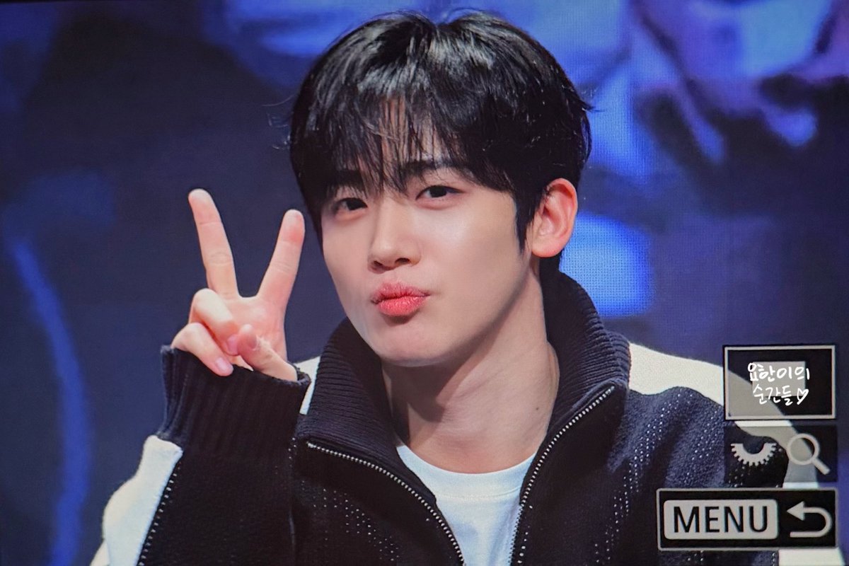 peachmoment_yh's tweet photo. 251203 점프업

LOVE 🫰🏻

#위아이 #김요한 #WEi #KIMYOHAN #YOHAN https://t.co/MAJHn5xtey