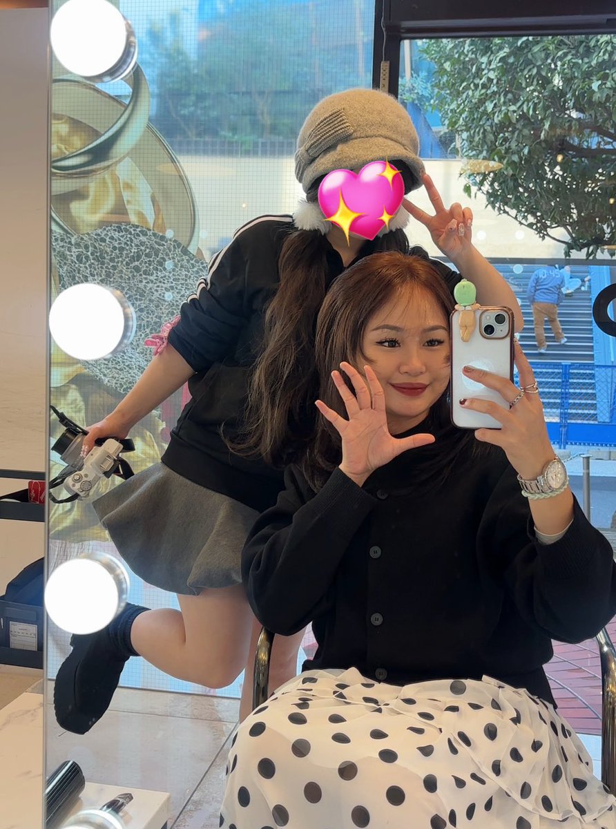 GDENTHU's tweet image. what makes me happy to go to Japan is because the people are polite and friendly. i have a hair stylist friend, last year we met.. then yesterday we met again.. she even took time off from her holiday to cut my hair because i had said before that i wanted to meet her again🙇🏻‍♀️