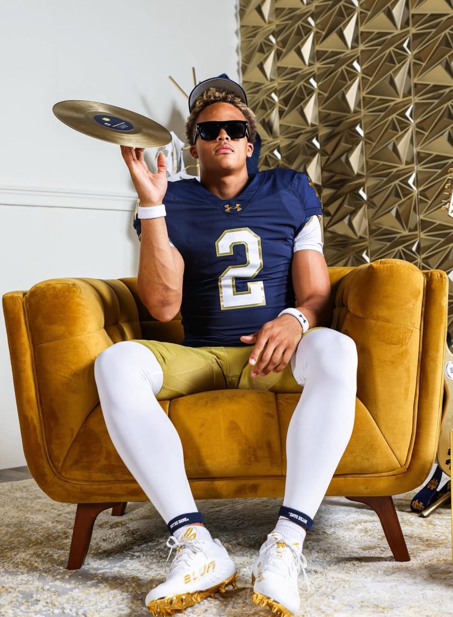 NDrecruiting01's tweet photo. Wide receiver Kaydon Finley has officially signed with Notre Dame! https://t.co/hE7vk0dWk4
