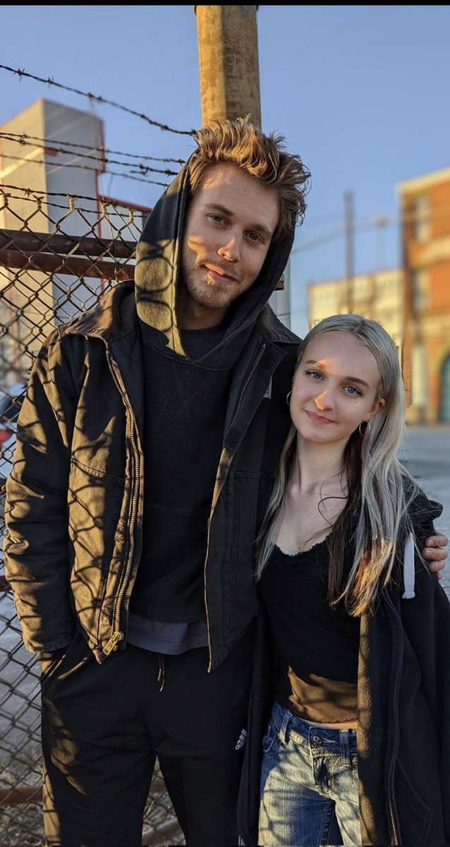 December 3rd 2022 - Austin Butler with fans in Ohio