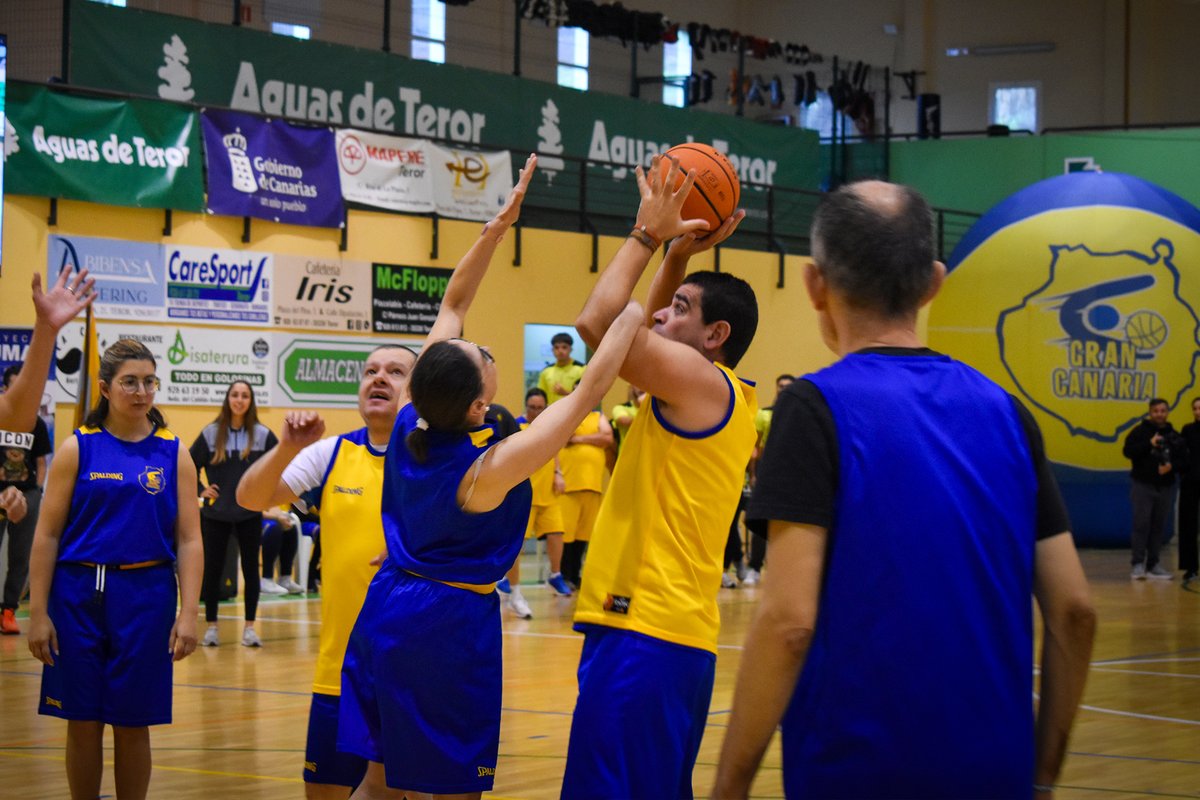 📝 El Proyecto Suma toma Teror para celebrar el Día Mundial de la Discapacidad.

▪ La iniciativa del club congregó a más de un centenar de jugadores y jugadoras en una fecha señalada en el calendario.

➡ cbgrancanaria.net/news/el-proyec…