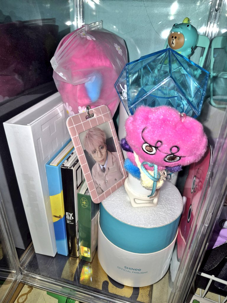 zvr_lock's tweet photo. Tes ombak wts album2 yg blm sold kmrn, PLUS album, shatar, pc, and more. Untuk galang dana lg~

Kalau banyak yg minat nanti mau dibikin form https://t.co/8UX0Ib1h84