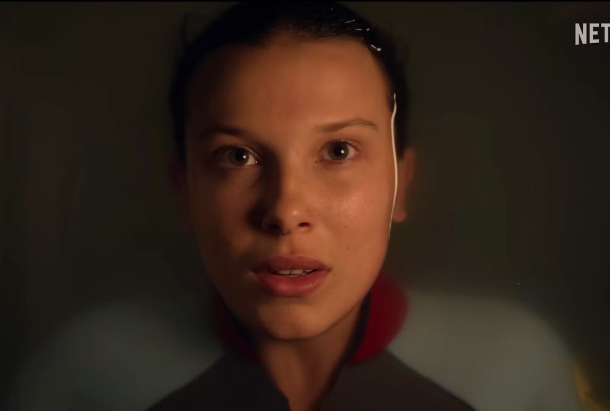 zamitheiro's tweet image. Para chegar até o Vecna, El pegou carona na mente da Max na S4.
Na S5 vemos que não é mais possível acessar diretamente a Max e nem o Vecna.
Me pergunto se seria possível ela chegar em Camazotz através da única pessoa acessível conectada diretamente à mente colmeia: Will