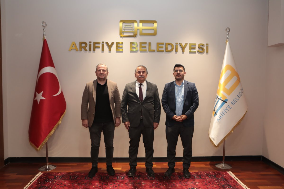AK Parti Arifiye İlçe Başkanımız Fatih Yeşilyurt ve Sakarya Kosova ve Balkan Göçmenleri Kültür Koruma, Yaşatma ve Dayanışma Derneği(ARKOSDER) Başkanı Gökhan Aydınlı'yı belediyemizde ağırladık.
Nazik ziyaretlerinden dolayı teşekkür ediyorum.