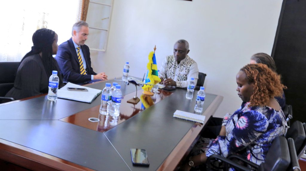 Today,the Mayor SINDAYIHEBA Phanuel welcomed delegations from the Swiss and Swedish embassies from the #DRC,#Burundi and #Rwanda.The visit provided an overview of initiatives supporting cross-border trade for peace under the Mupaka Shamba Letu project.