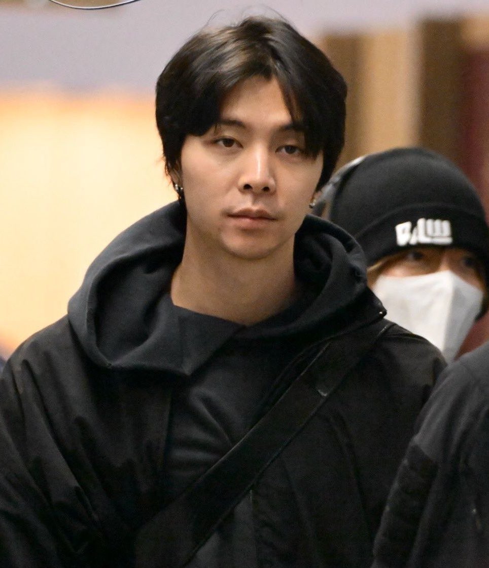 daisyjsuh's tweet image. จอห์นนี่ทรงนี้ดาเมจมาก ทั้งดิบทั้งสดกว่าปลาในตลาด แค่ดูรูปก็ทำเอาเขินได้