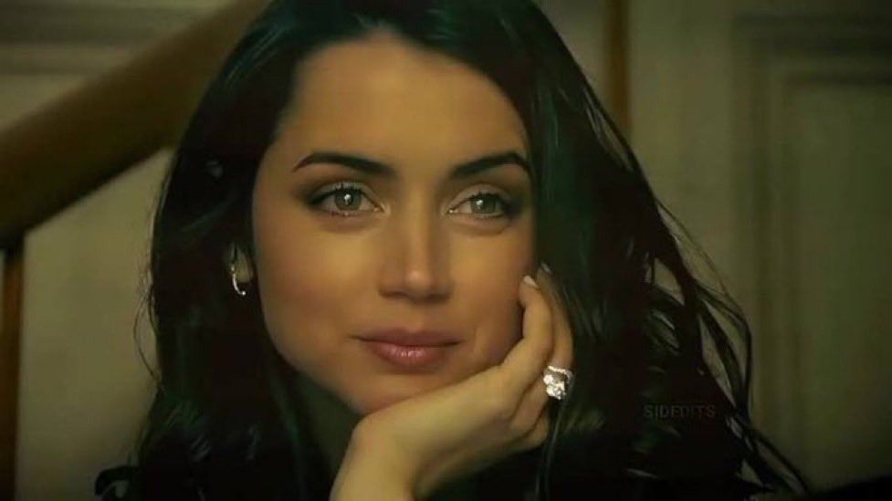 BoringBiz_'s tweet photo. How she looks at you when you start explaining the capital asset pricing model on the first date https://t.co/6ERxqN2YYn