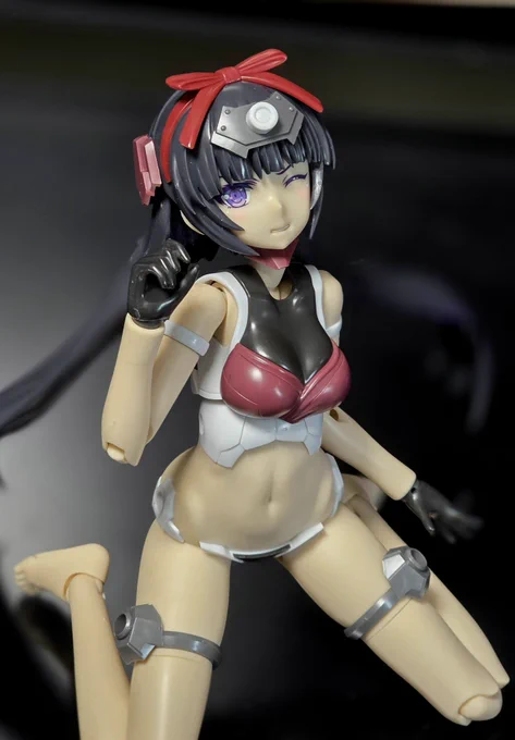 よっしゃグランデマガツキちゃん組めた! デカ過ぎんだろ……! パーツが大きいから逆に組みやすいし初めてブキヤプラモ組む人はこっちのが組みやすいかも。 ド迫力大和撫子黒髪ロングお清楚プラモみんな買え! #FAガール