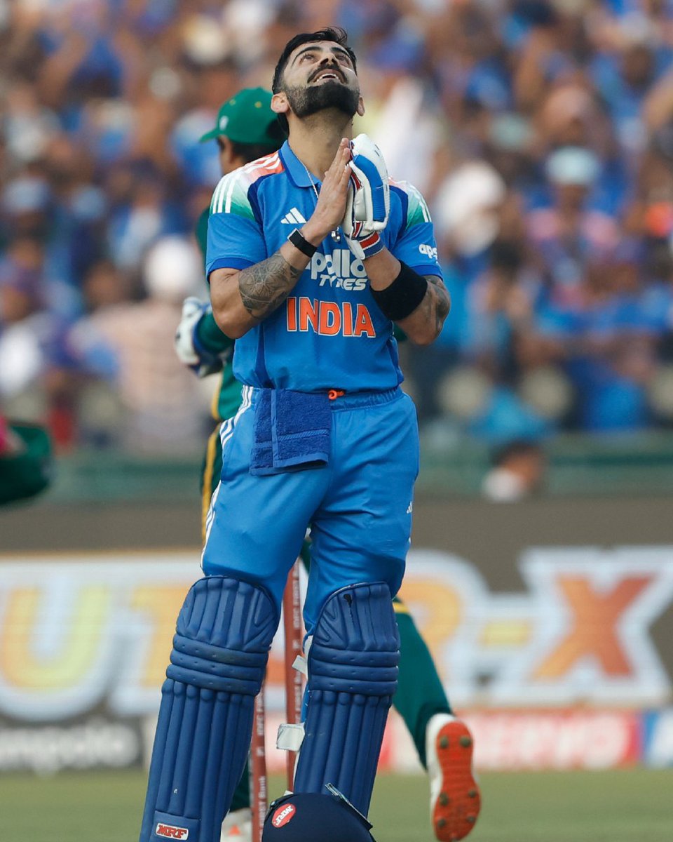 Koi Mera bhi Mahi Bhai ke Saath Dinner fix Karwa do, Mujhe bhi Comeback karna hai yaar 😭🙏

#OdiCricket #ViratKohli𓃵 #ViratKohli #MSDhoni