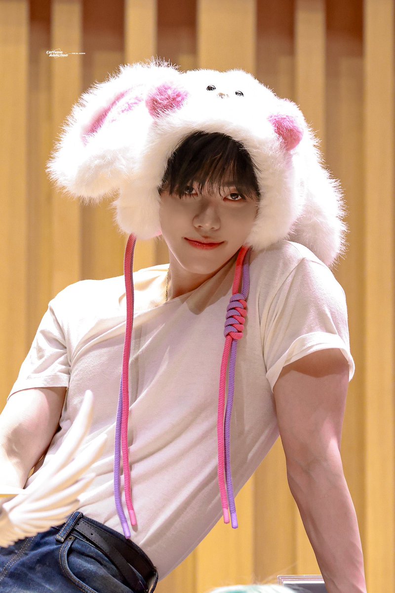 when u can serve pretty yet cunt at the same time