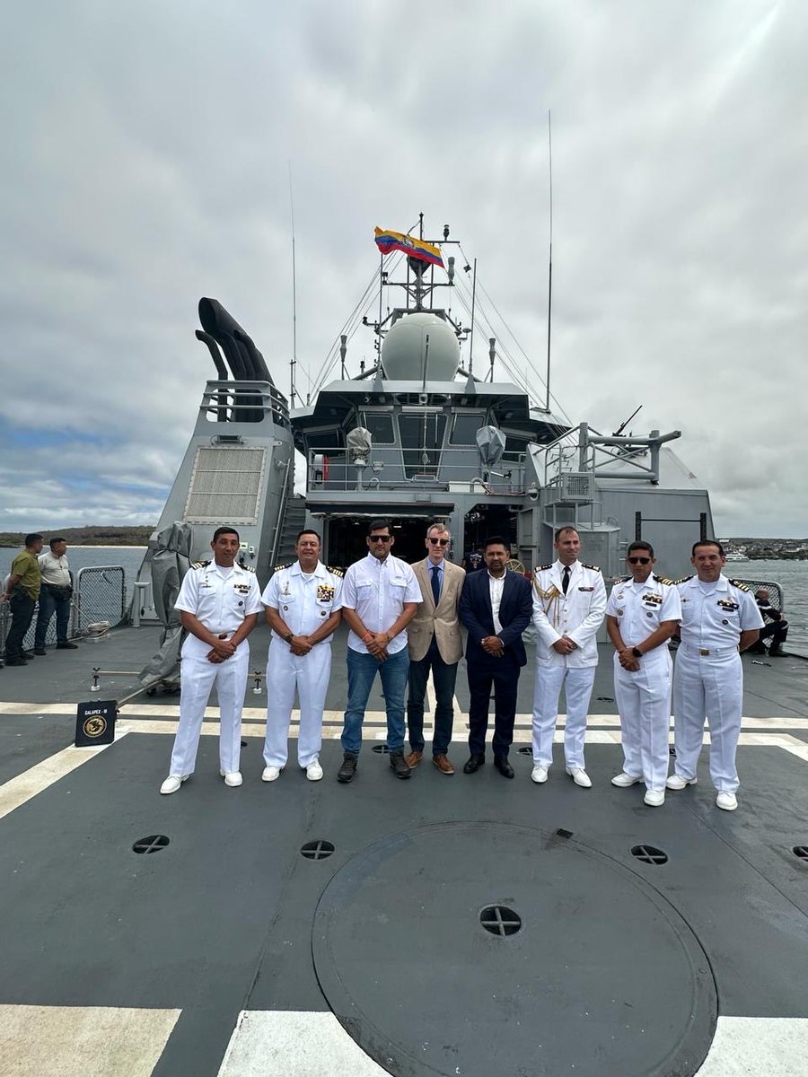 #Galapagos | El Ecuador autorizó la navegación en aguas jurisdiccionales al buque de clase “Teriierroo a Teriierooiterai” de la Armada de Francia. 

Este tipo de buques se destaca por cumplir diversas misiones, como la vigilancia y protección de Zonas Económicas Exclusivas, la