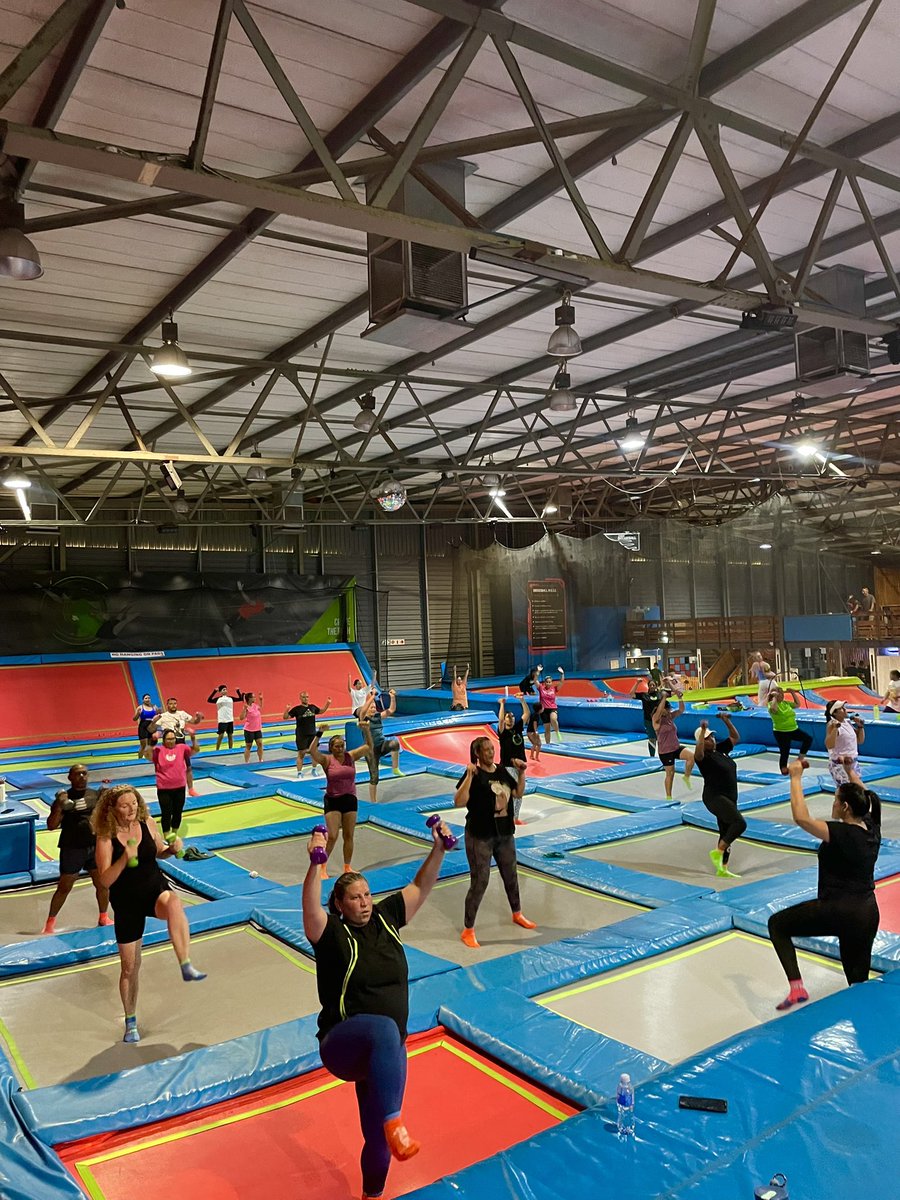 ddjtraining's tweet image. Final trampoline session done and we ended STRONG! 🔥💚

Thank you for an amazing year. Grateful for every one of you!