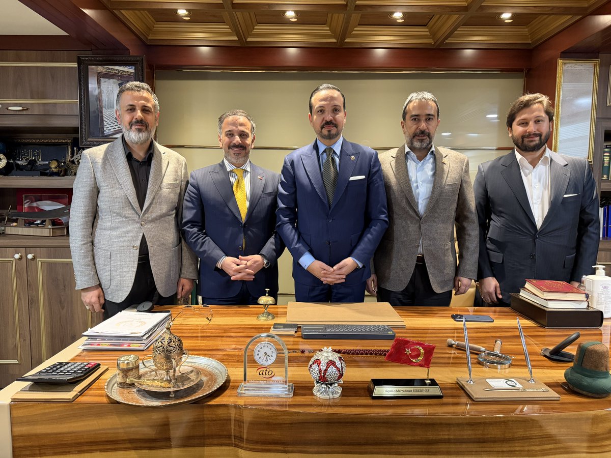 aisiksever's tweet image. Sayın Genel Başkan Yardımcımız Kürşat Zorlu, AK Parti Ankara İl Başkanımız Hakan Özcan ve Siyasi &amp;amp; Hukuk İşleri Genel Başkan Yardımcımız Kemalettin Yılmaztekin ile yaptığımız gönül sohbeti; nezaketin, tecrübenin ve ortak bakışın nasıl bir araya geldiğini bir kez daha gösterdi.…