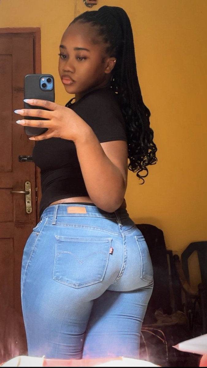 walkingflex_'s tweet image. 💋