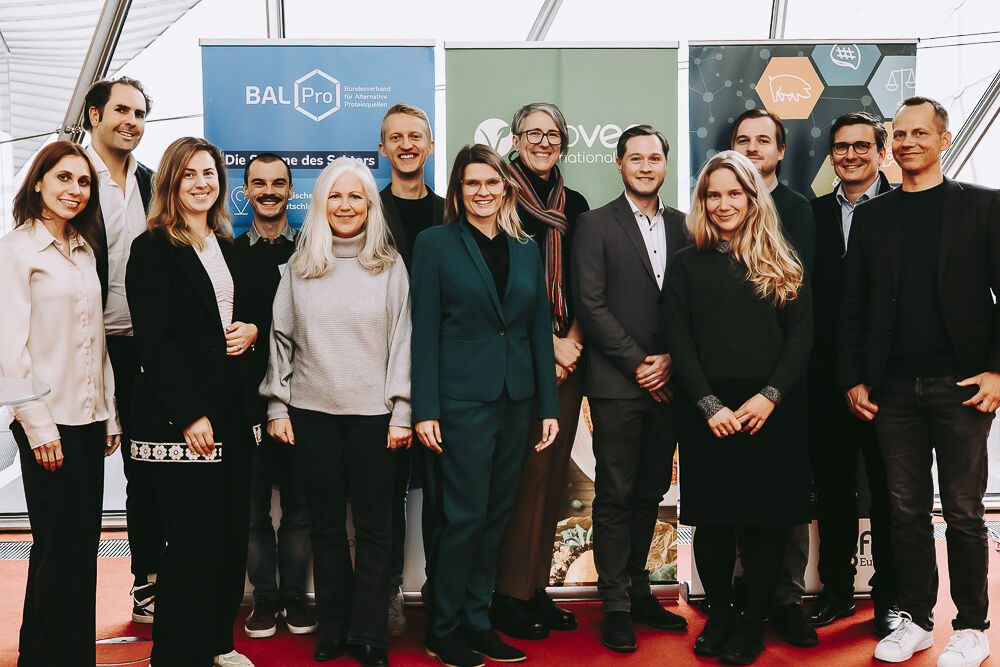 ProVeg_Int's tweet image. Hosted by ProVeg Germany, GFI Europe &amp;amp; BALPro: Let’s unlock alt protein for jobs, climate &amp;amp; health! What policies do we need for sustainable food innovation? Share your thoughts! #ProVeg #AlternativeProtein #PlantBased