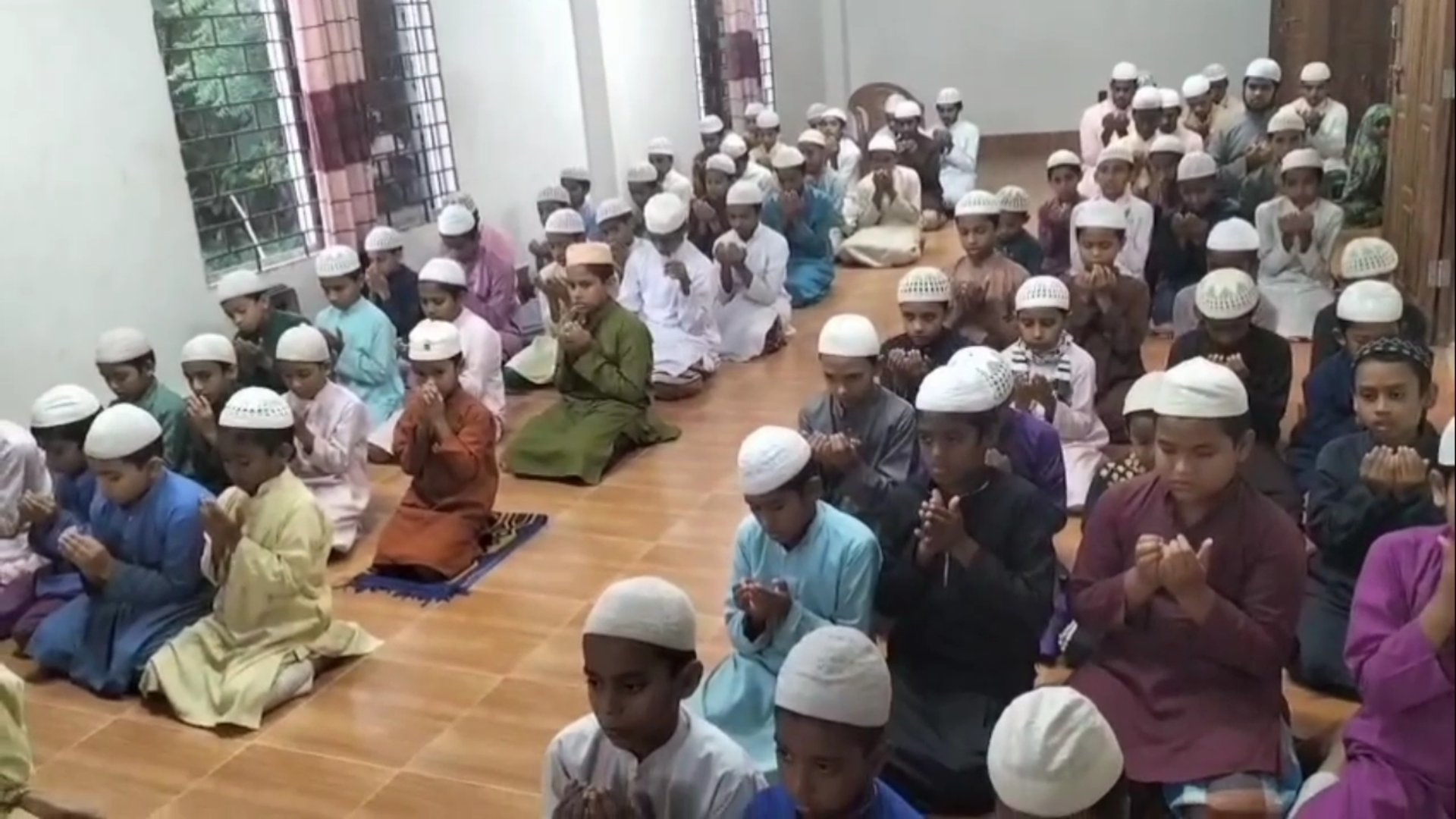 বেগম খালেদা জিয়ার রোগমুক্তি কামনায় কোরআন খতম ও দোয়া মাহফিল