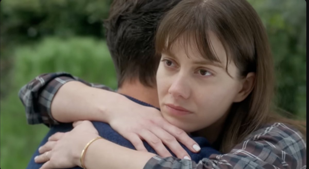 Nalan artık Nüzhet'e bence hiçbir şey hissetmiyor, hissedemiyor zaten git gide her şeyden soğuttular #Kıskanmak #Nalan #BerilPozam .