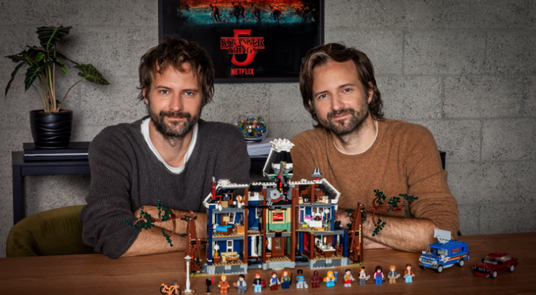 BrickFanatics's tweet photo. The creators of Stranger Things will be transformed into minifigures in a new animated LEGO minifilm arriving later this month.
https://t.co/Ipgh9qgq7b
#LEGO #StrangerThings #LEGOStrangerThings https://t.co/dZXWhdDvrR
