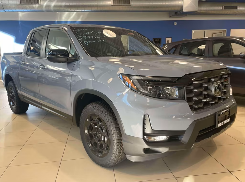 Get Big #savings on our remaining 2025 #Honda models at Honda of Westport! Choose from full-size Honda Pilot SUVs to practical and spacious Honda Accords🛻🎁 

Check out our selection of Honda clearance offers today! bit.ly/4rBCFFW