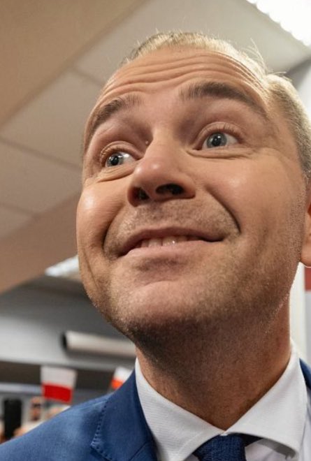 SatyranPL's tweet photo. Nawrocki.
Prezydent od-weto-wiec https://t.co/4ASVfZOu5s