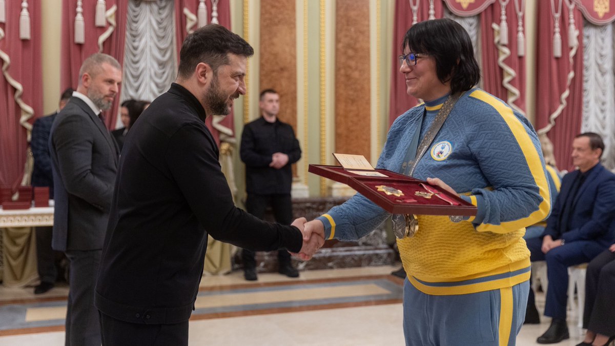 Volodymyr Zelenskyy / Володимир Зеленський tweet media